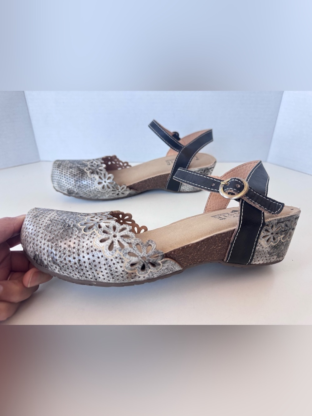 LARTISTE sprint step AAHNA Sandals Black Floral Boho Strap Comfort Flat Shoes 38